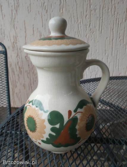 Serwis z fajansu zestaw kufel i kubeczki ceramiczne pokryte szkliwem vintage PRL