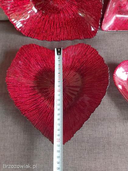 Talerze talerzyki czerwone serce tureckie szkło Akcam Heart Plates 4 sztuki.
