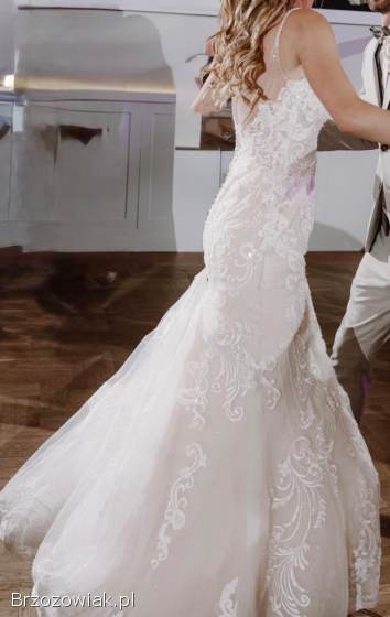 Suknia sukienka ślubna syrenka rybka beżowa,  ivory tren Essence of Australia