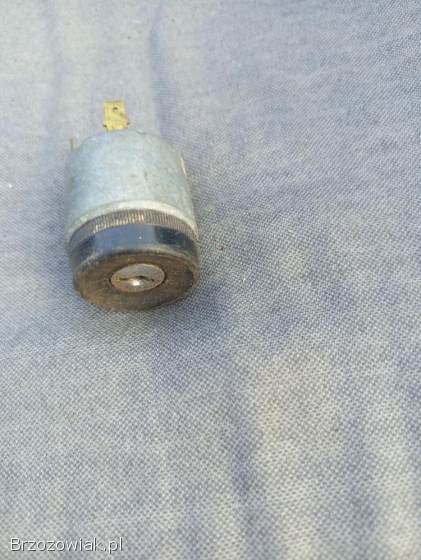 Sprzedam Stare Część Samochodowe