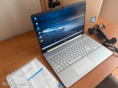 Złoty 15.  6 Laptop HP 15s intel Core i3 SSD 256GB 8GB RAM 1080p Win11