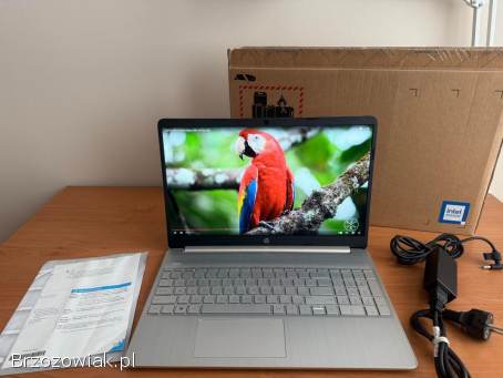 Złoty 15.  6 Laptop HP 15s intel Core i3 SSD 256GB 8GB RAM 1080p Win11