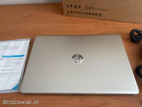 Złoty 15.  6 Laptop HP 15s intel Core i3 SSD 256GB 8GB RAM 1080p Win11