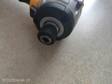 Nowa zakrętarka udarowa DeWalt akumulatorowa DCF850