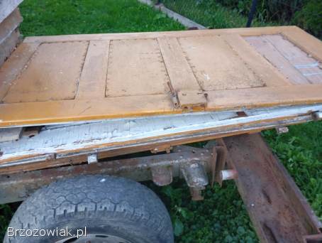 Stare drzwi drewniane