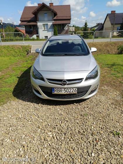 Opel Astra IV 2015