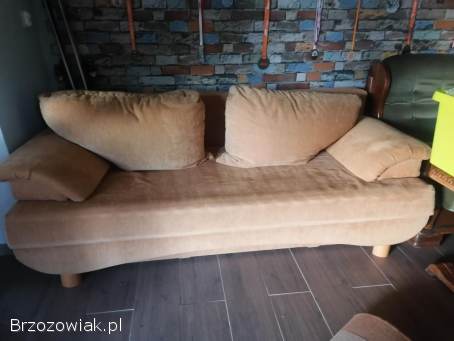 Żółta sofa