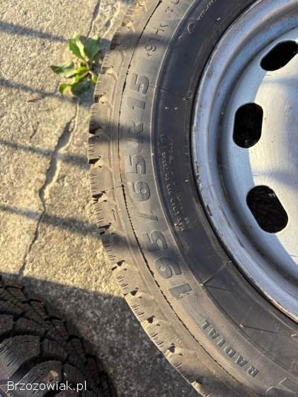 Felgi stalowe z oponami zimowymi 195/65/15