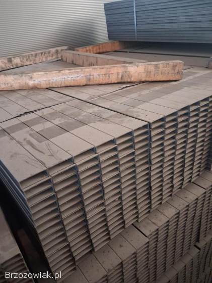 Profil stalowy zamknięty 40x15x1,  5 mm,  długość 780 mm