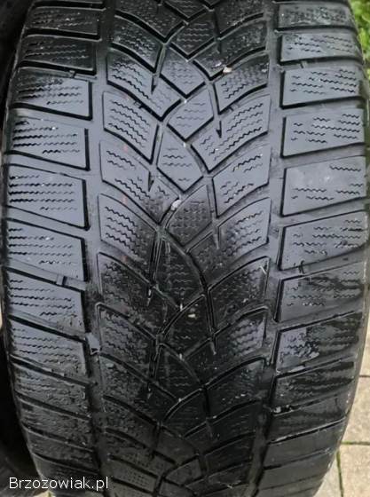 Goodyear Ultragrip Performance 235/45 R18 2szt opony zimowe