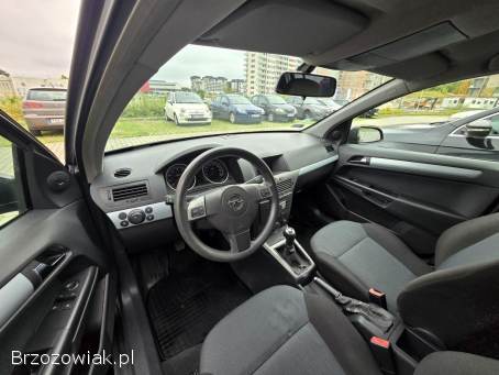 Opel Astra H 2004