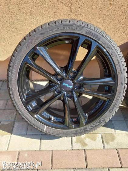 Opony Zimowe KUMHO 225/40 R18 DOT 2923