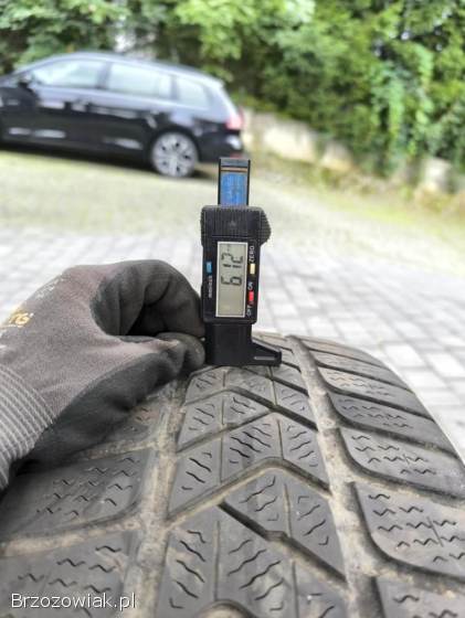 Opony zimowe 225/40R18