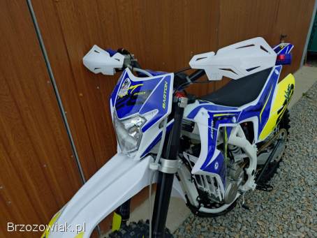 Cross Barton NXT 250 Pełnowymiarowy 18/21 Rozrusznik lampa 2000