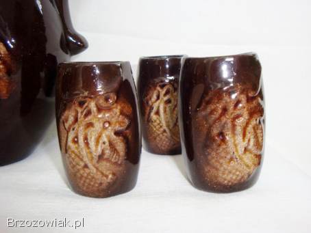 Zestaw ceramiki PRL 6 kubeczów i dzbanek