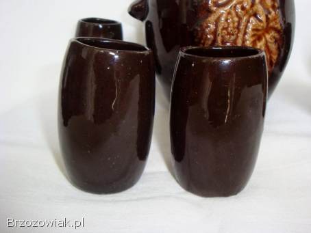 Zestaw ceramiki PRL 6 kubeczów i dzbanek