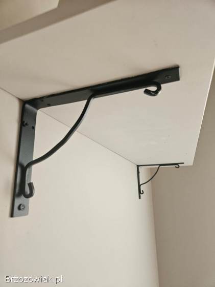 Półki IKEA oraz wsporniki czarne