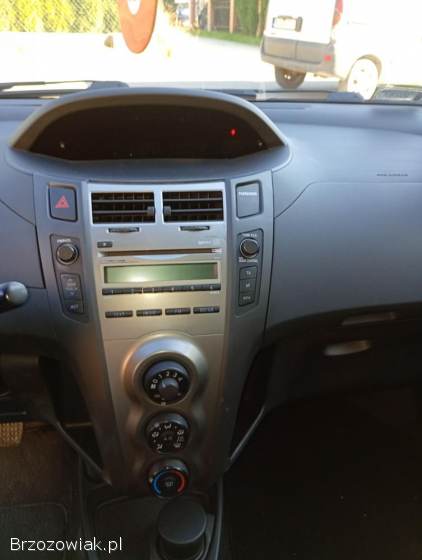 Toyota Yaris 2 2010