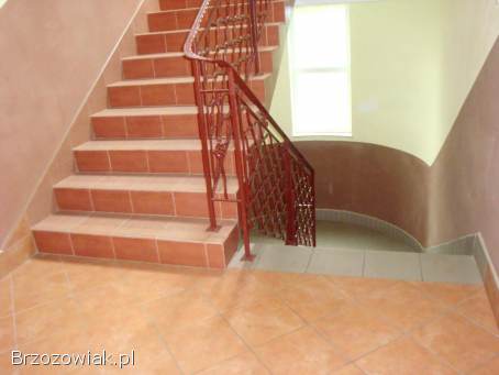 BUDYNEK dom mieszkalno -  usługowy