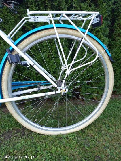 Rower miejski z koszykiem