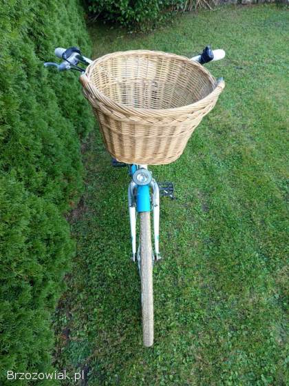 Rower miejski z koszykiem