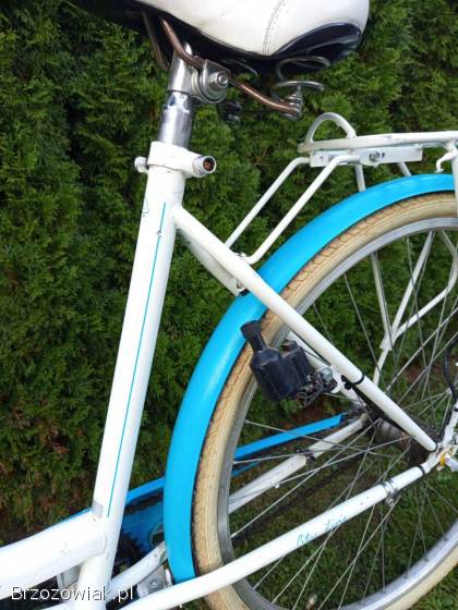 Rower miejski z koszykiem
