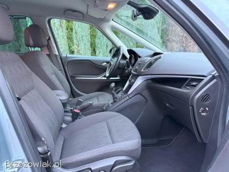 Opel Zafira Tourer  2012