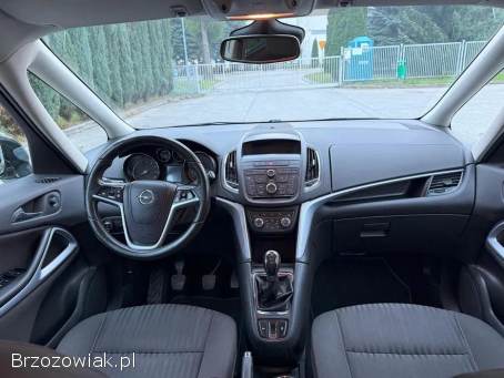 Opel Zafira Tourer  2012
