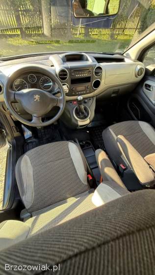 Peugeot Partner Tepee 2011