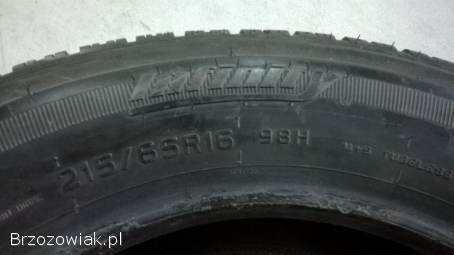 Dwie opony terenowe Infinity 215/65 R16.