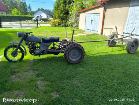 Trójkołowiec gospodarczy WSK z wozem drewnianym