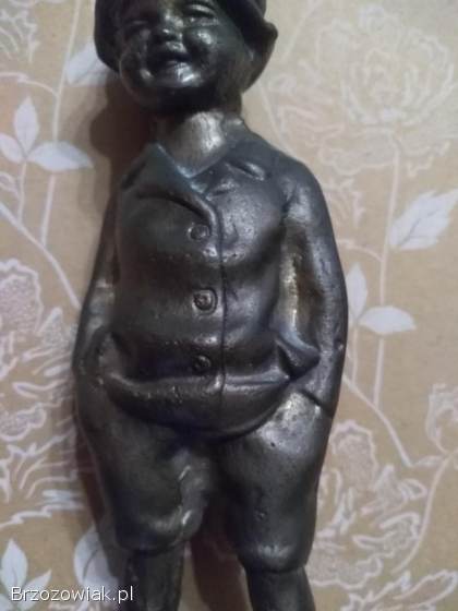 Figurka mosiężna tyrolski chłopiec mosiężna